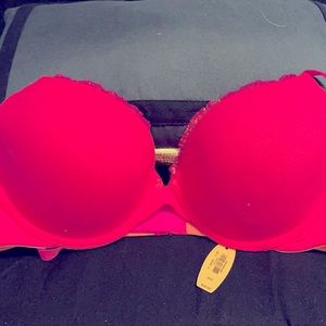 36c bra by Victoria’s Secret, new  tags on